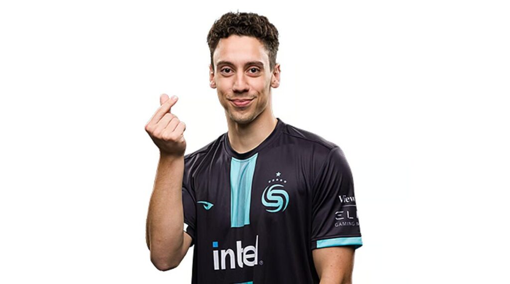 A picture of James Giezen