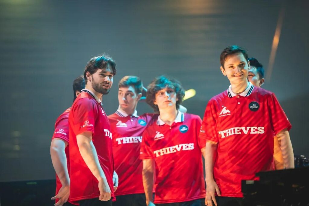 A picture of 100 Thieves