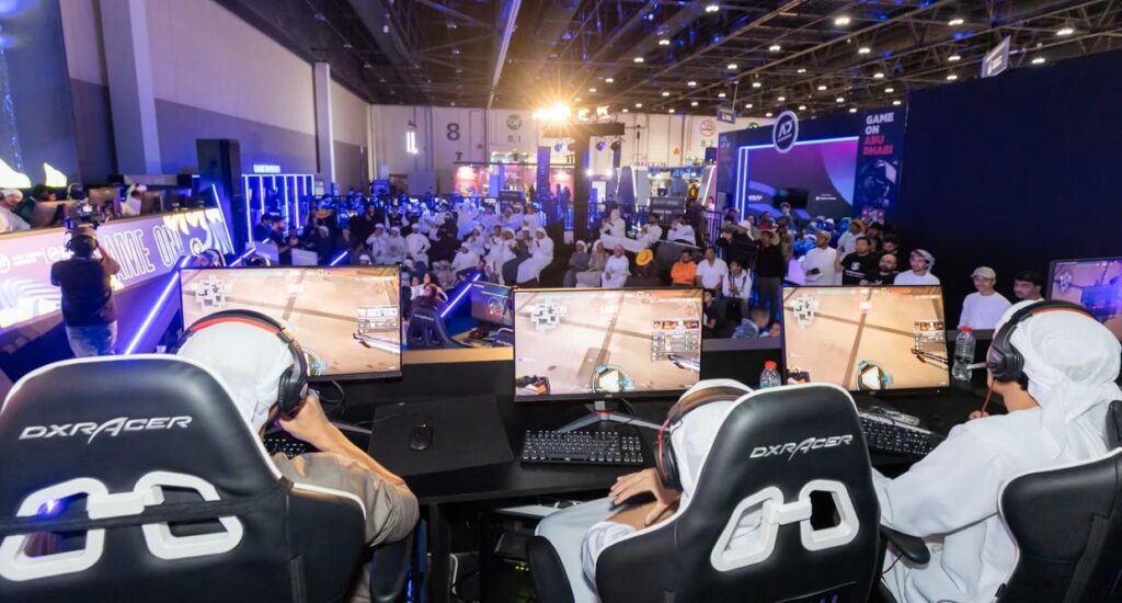 a group of players competing in Online Game Tournaments