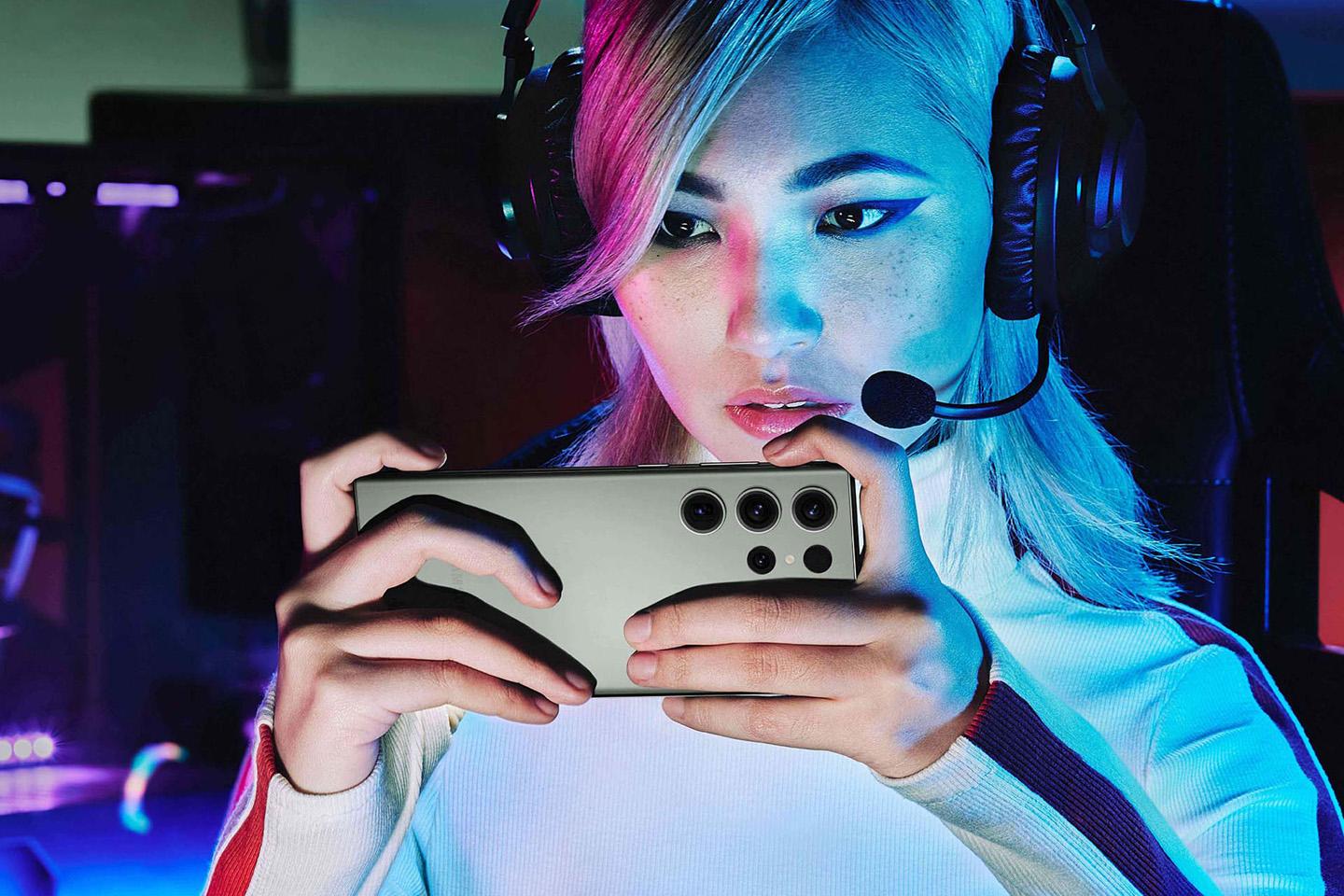 A picture of a gamer.