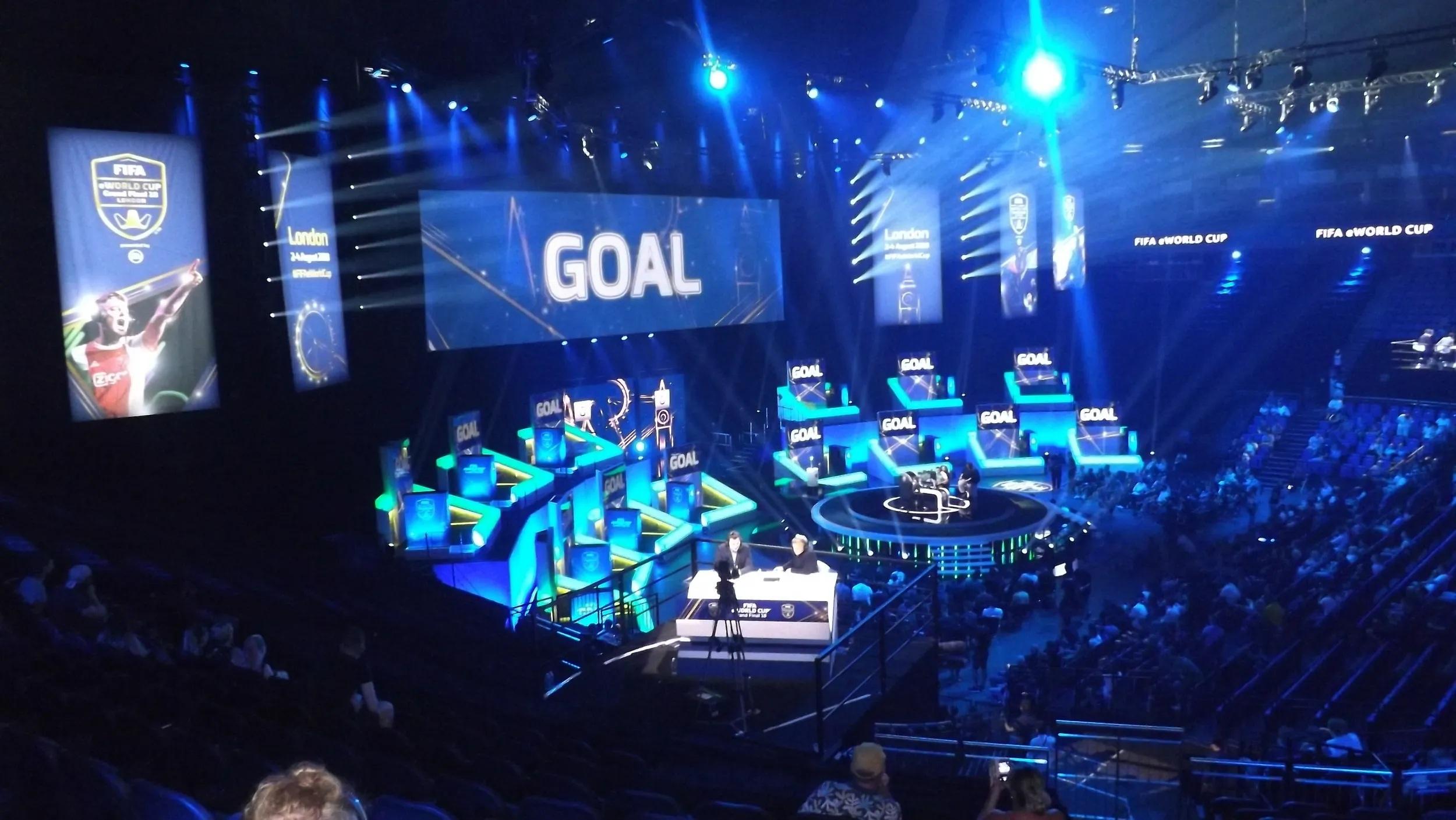 A photo of gamers in the tournaments.