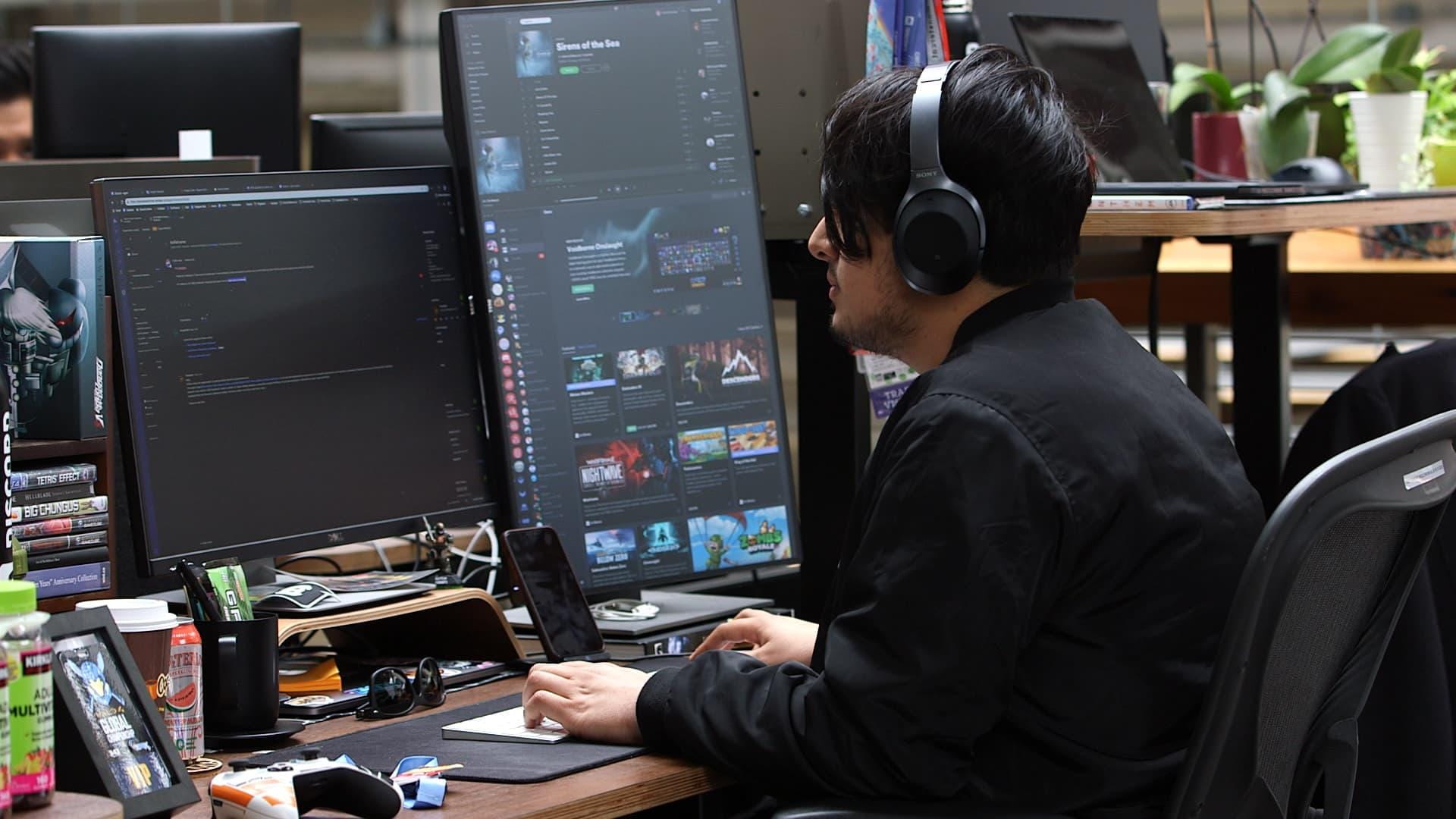 A picture of a gamer?