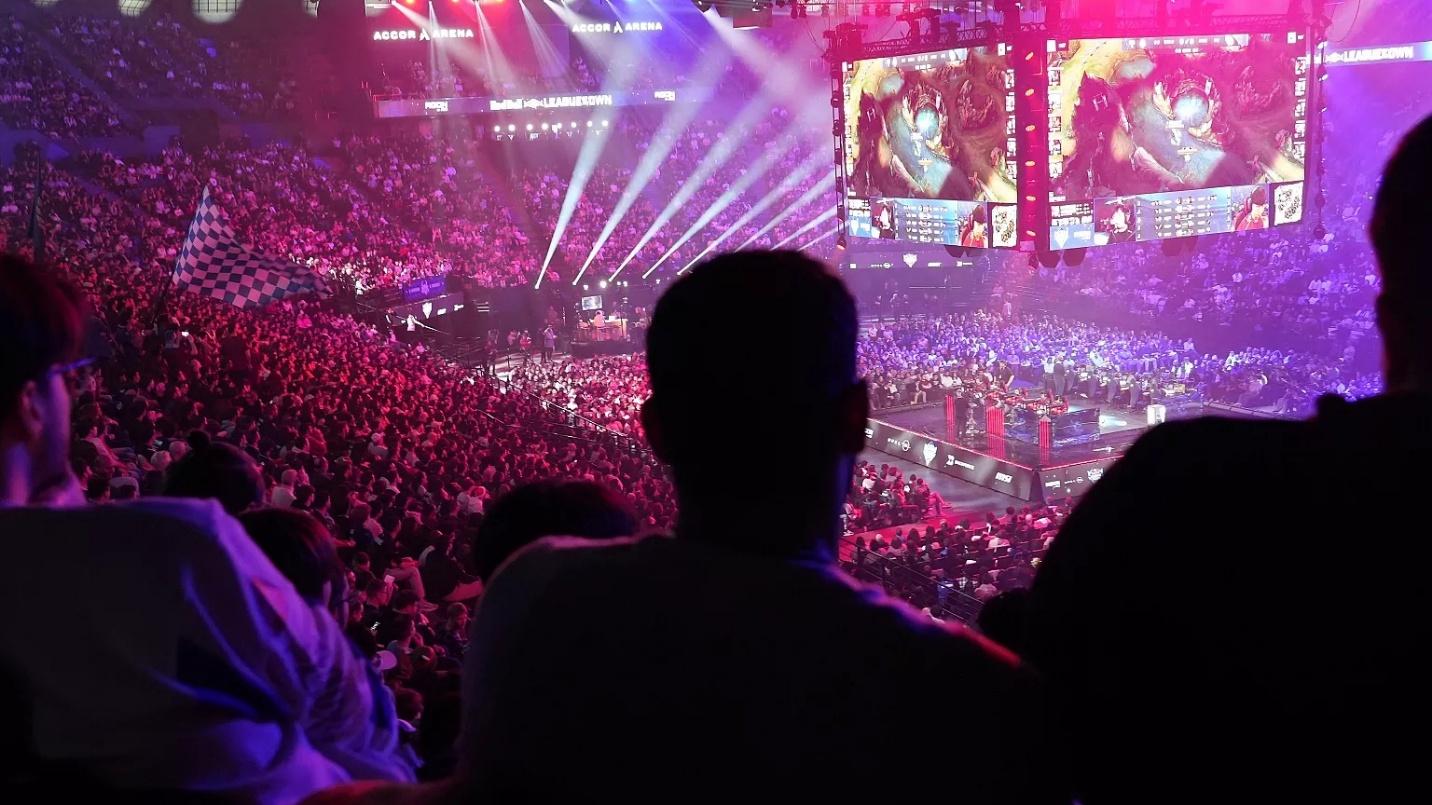 A wallpaper of the tournament.