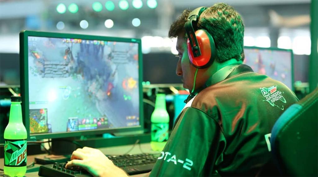 A picture of a gamer