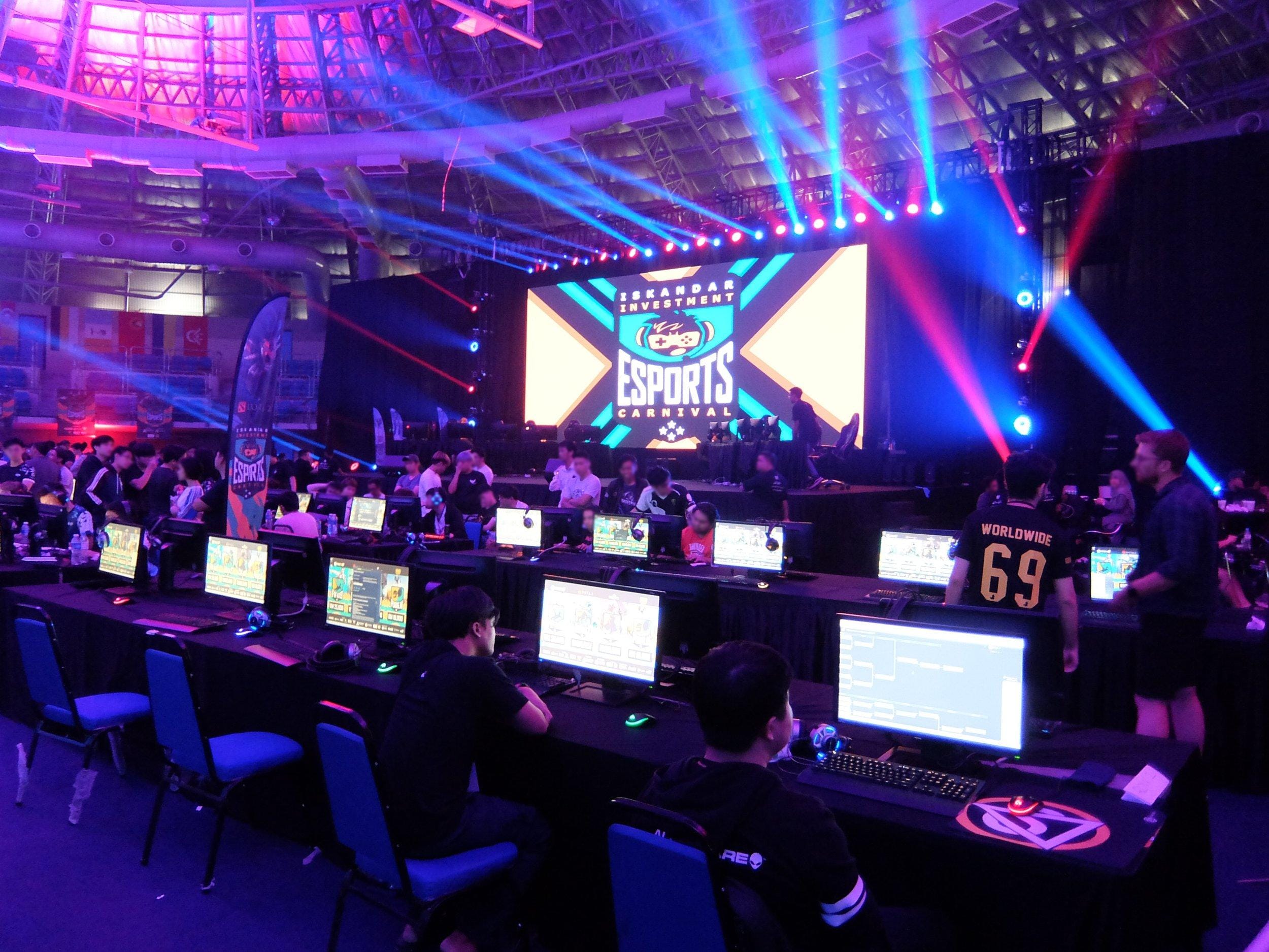 A picture of professional gamers.