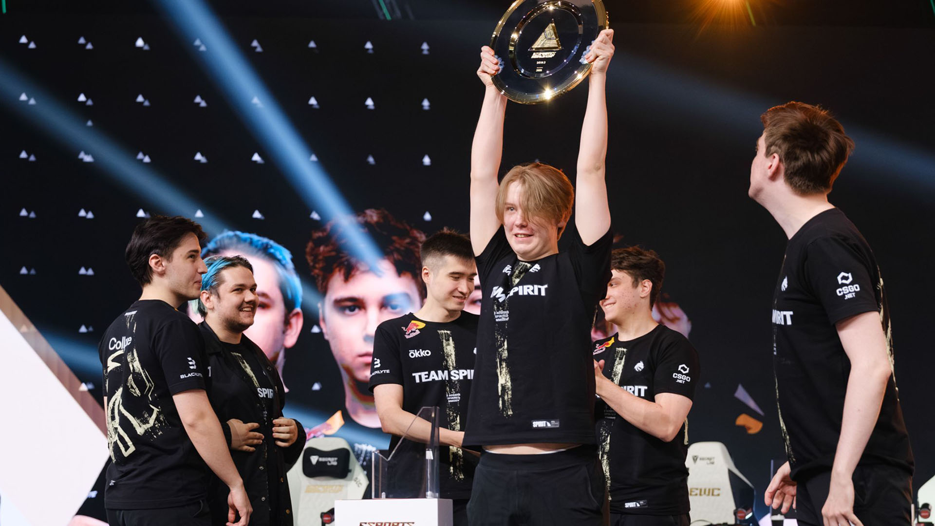 Team Spirit Crushes Falcons 3-0 to Win Dota 2 at EWC 2025