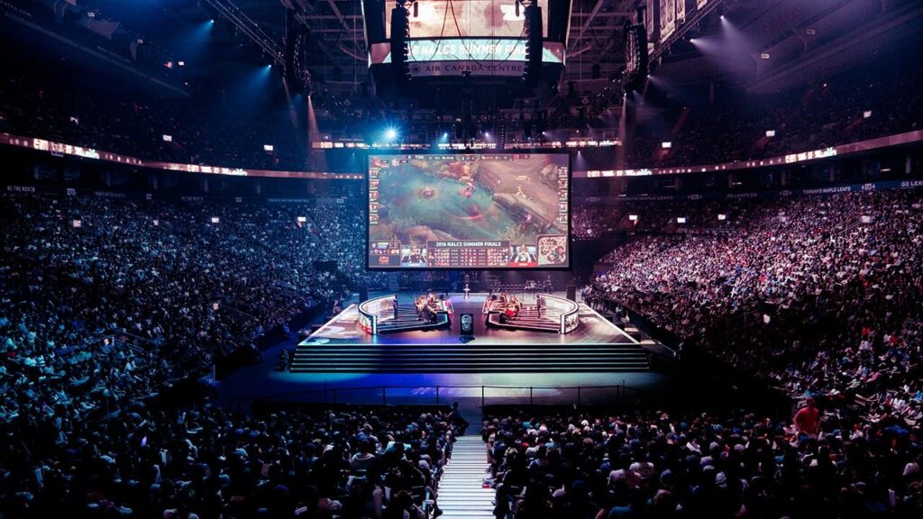 an image of a crowded ESports Event