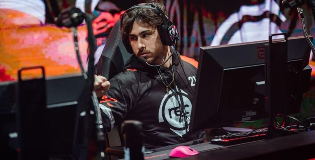 an image of Gabriel "LaXInG" Mirélez