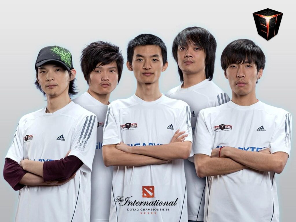 an image of the EHOME ESports Team