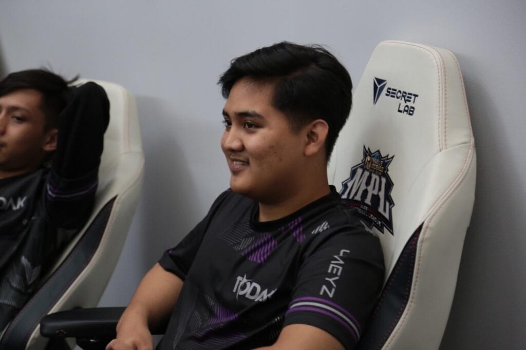 A picture of a Malaysian Esports Player