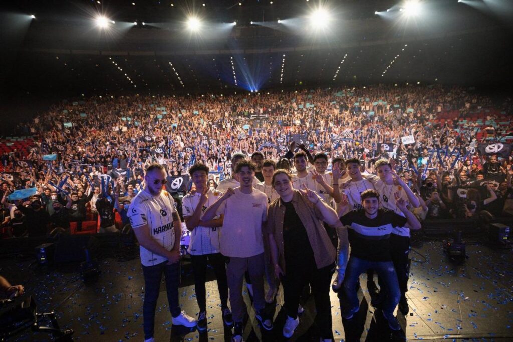 A picture of gamers