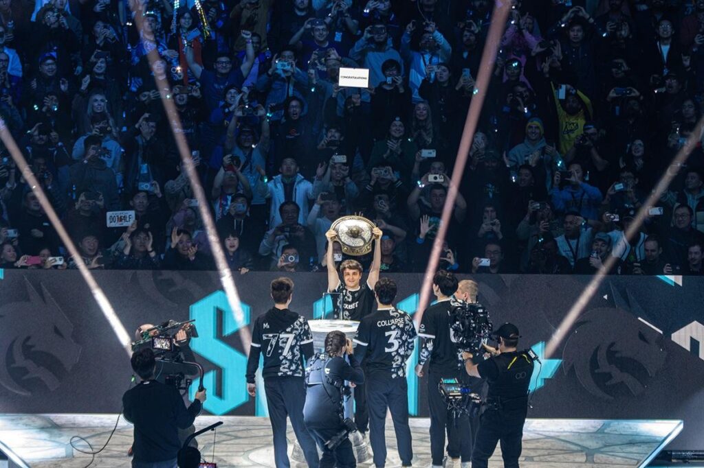 Esports vs Traditional Sports