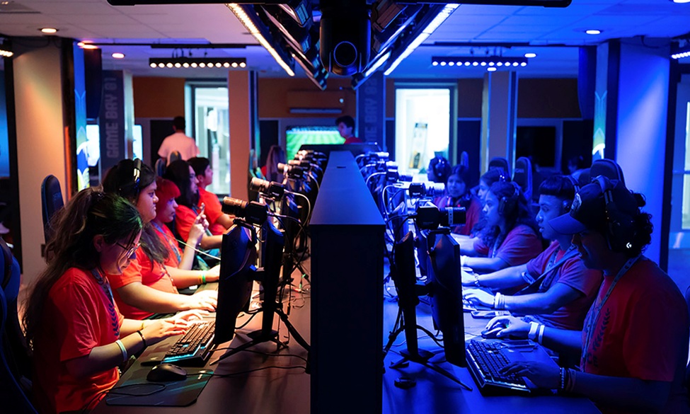 A picture of Esports gamers