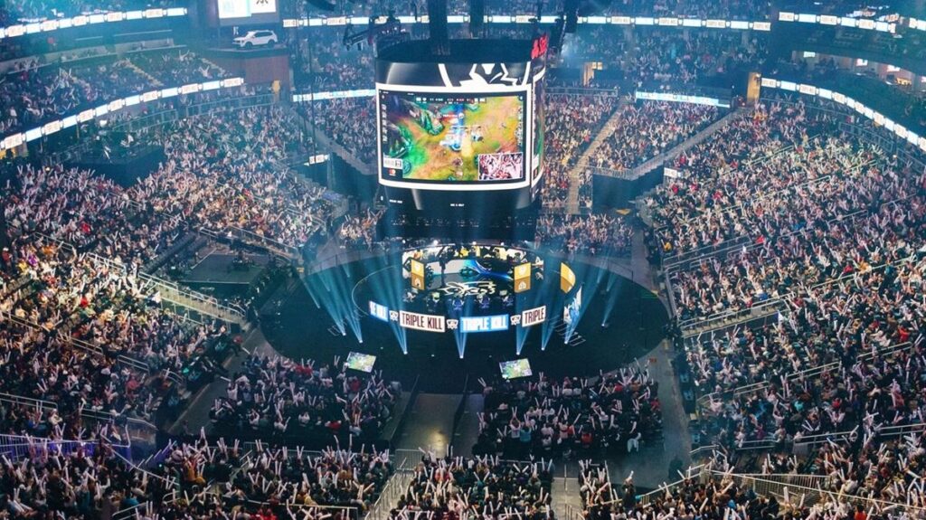 an image of a crowded ESports event