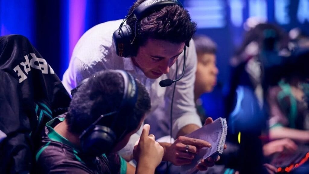 esports coach and sports coach 