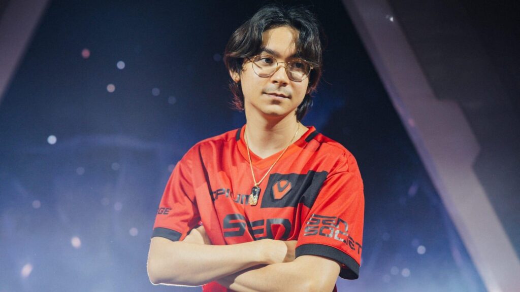 A picture of TenZ (Tyson Ngo).